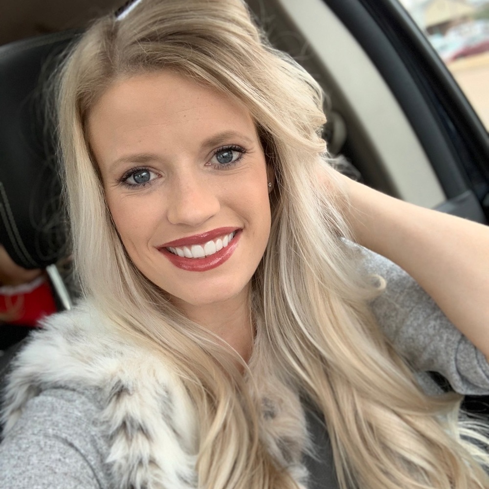 Meet your Posher, Carlee
